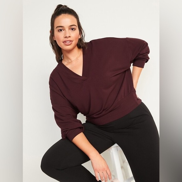 Bundle of 2 Old Navy Active Cropped Sweatshirts, Size Large, Tan, Burgundy - Picture 2 of 15